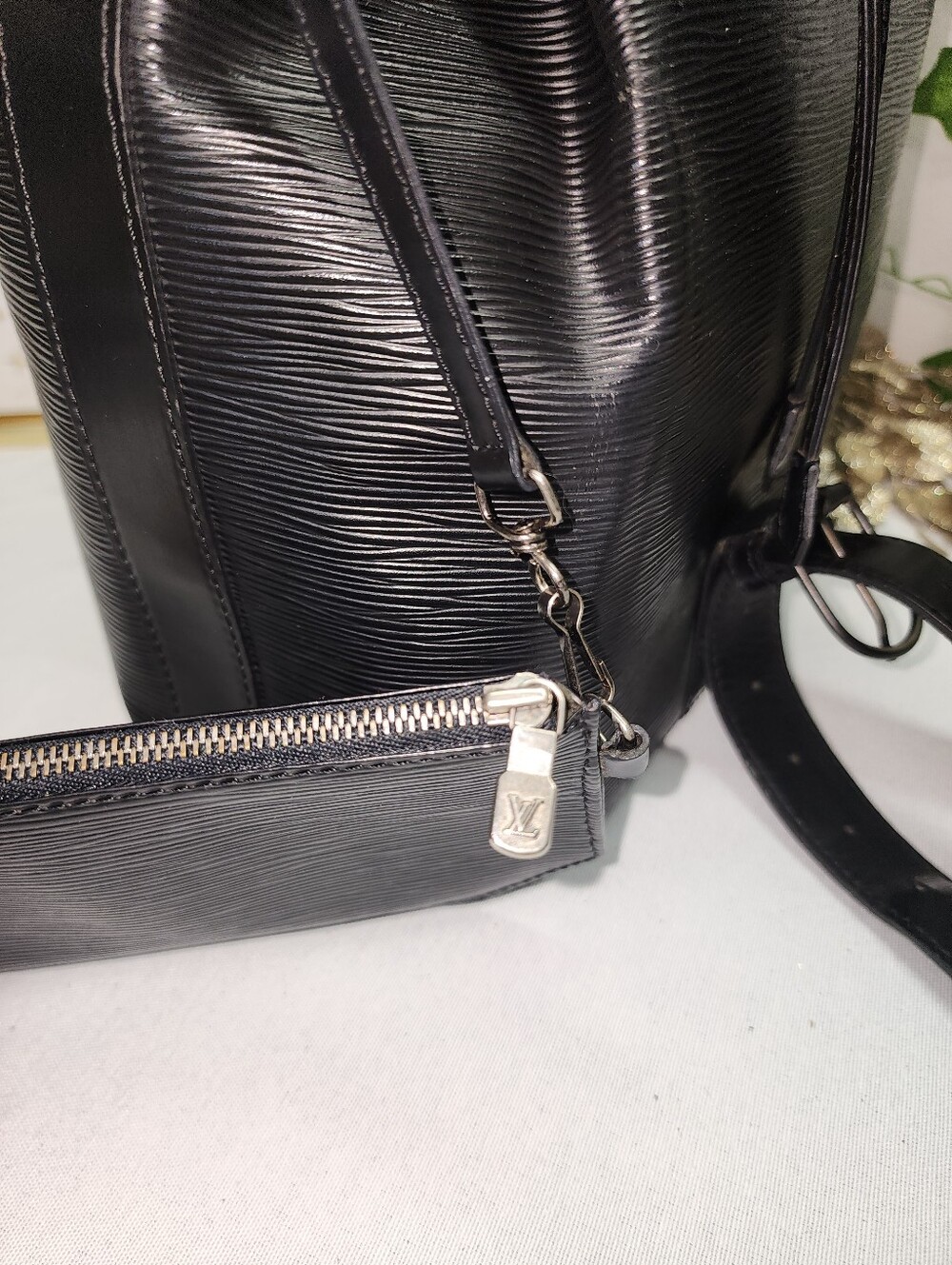 Louis Vuitton Vintage Epi Sac a Dos Drawstring Bag Black WITH COA - Picture 8 of 16